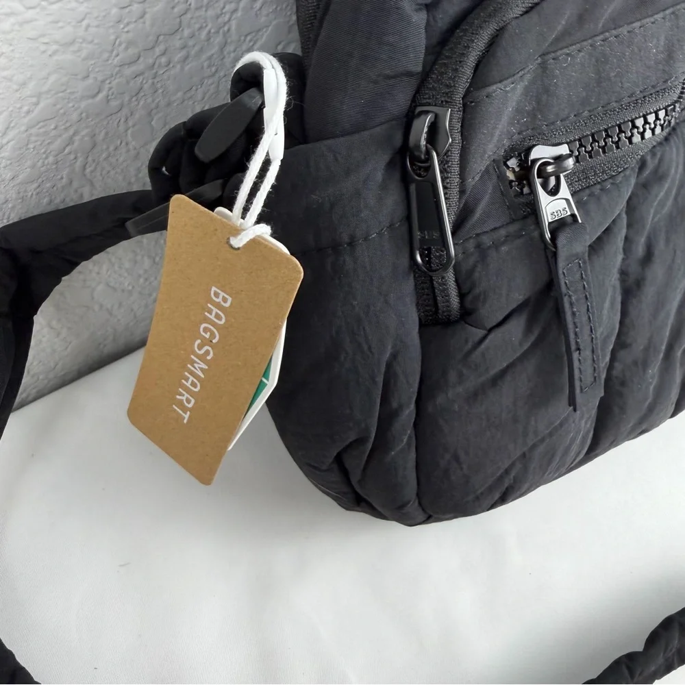 NWT Black Quilted Crossbody Bag - Picture 4 of 7